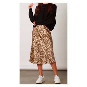 Silky cheetah print skirt
